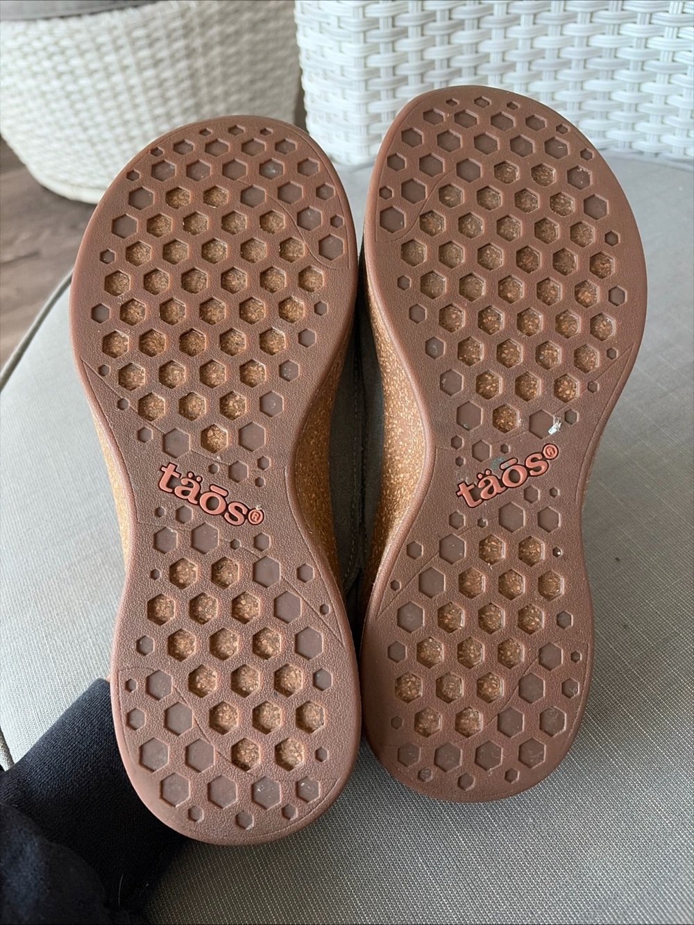 Taos Future Low Clog Slipper Suede FTR-14064 Women Size 8 - Picture 6 of 7